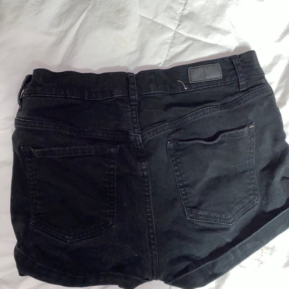 Black Jean shorts - Picture 2 of 2